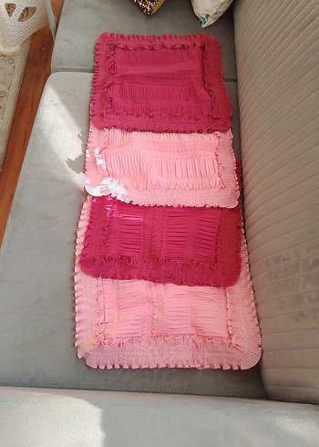 Nakışlı Pembe Yastık Kılıfı Seti