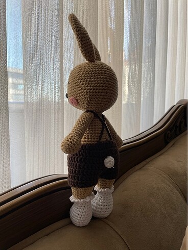 Amigurumi tulumlu tavşan