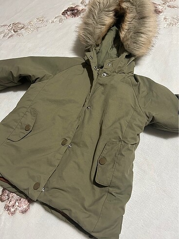 Zara Unisex Mont