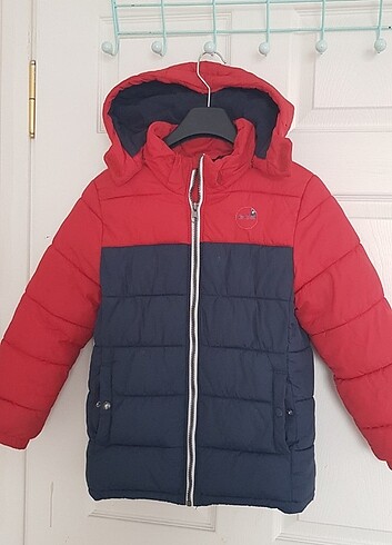 9 Yaş Beden kırmızı Renk H&M Marka Su gecirmez mont