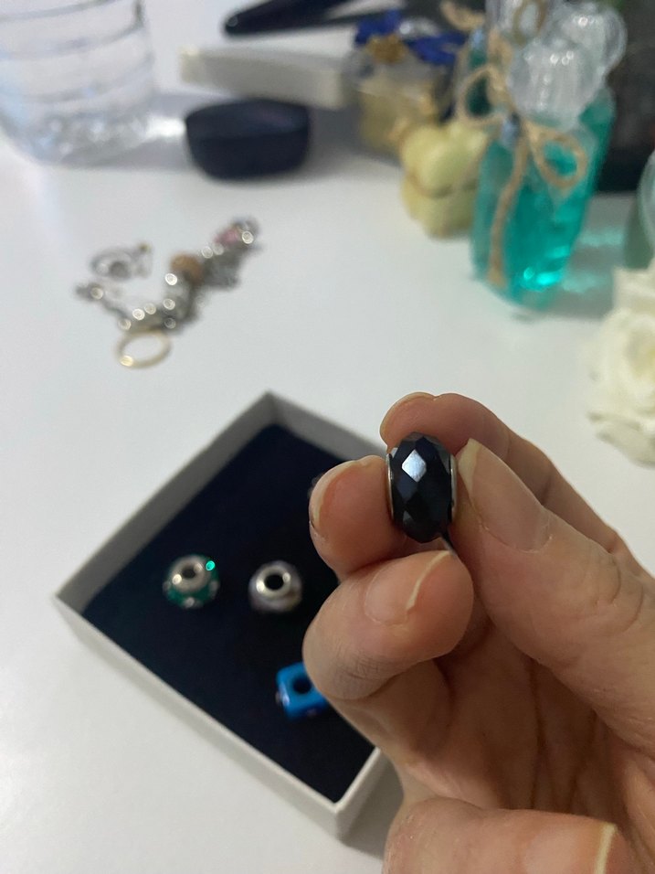 Boncuklu Çok Renkli Kadın Charms - Görsel 5