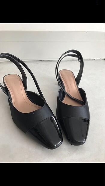 Zara Kısa topuklu sandalet