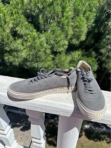42 Beden Hogan sneaker