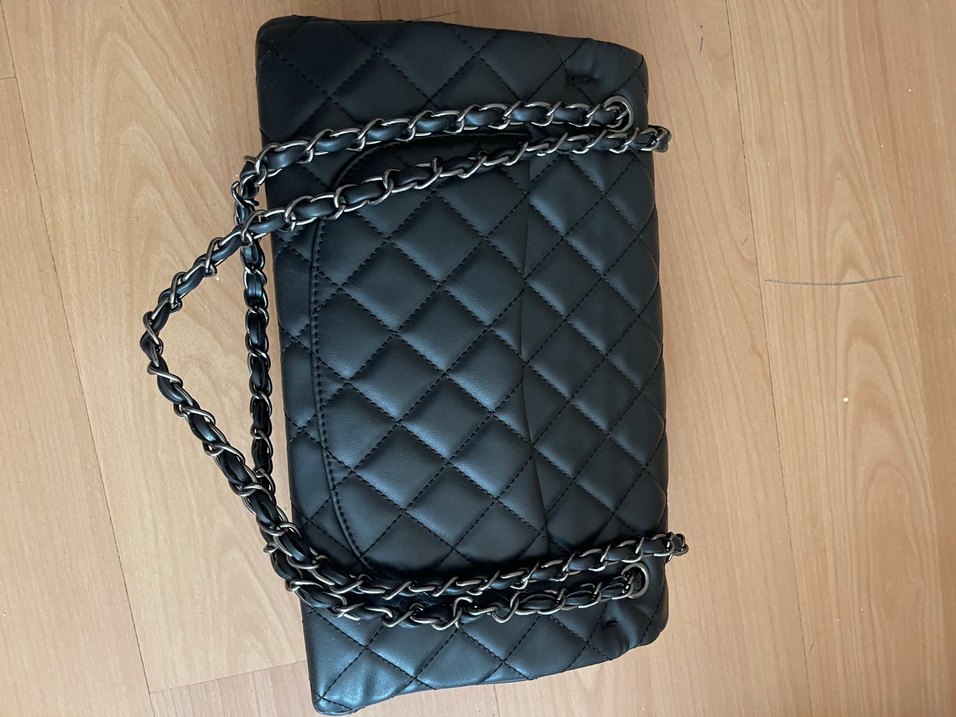 Chanel Siyah Kapitone Omuz Çantası — görsel 6/7