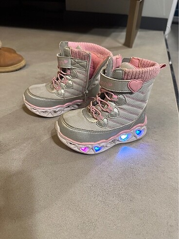 Skechers bot