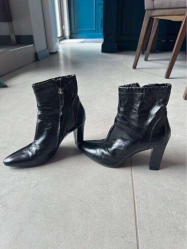 Zara bot