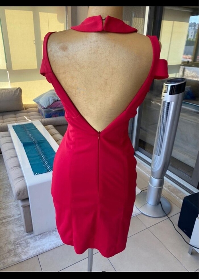 Kırmızı gece elbisesi - Görsel 3