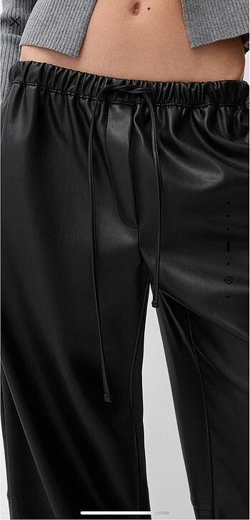 m Beden siyah Renk Bershka suni deri spor pantolon