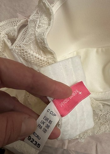 Beyaz dantel toparlayıcı sütyen - Görsel 3