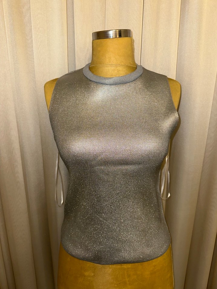 Gümüş kolsuz triko - Görsel 2