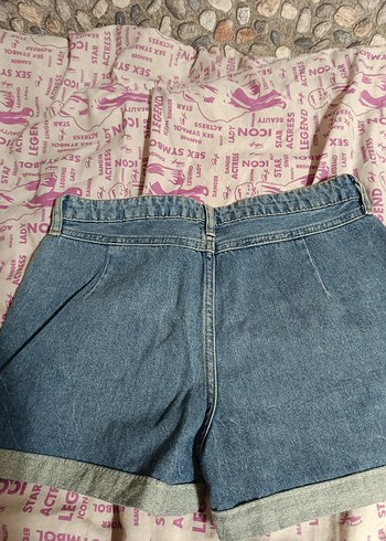 Kadın Nakışlı Düğmeli Kot Şort - Görsel 3