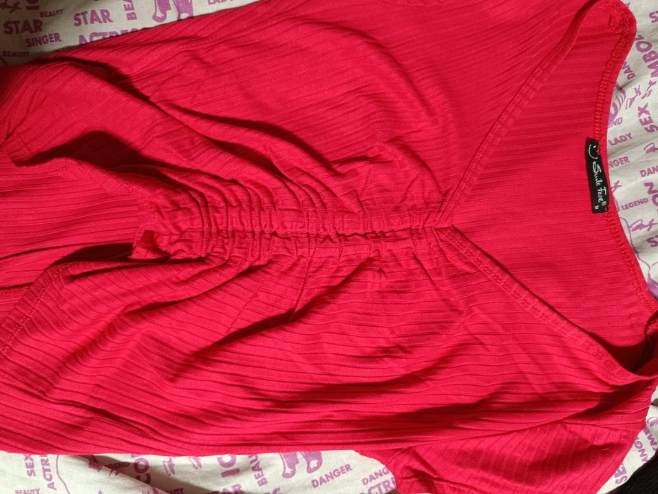 Kırmızı Pilili V Yaka Bluz - Görsel 2