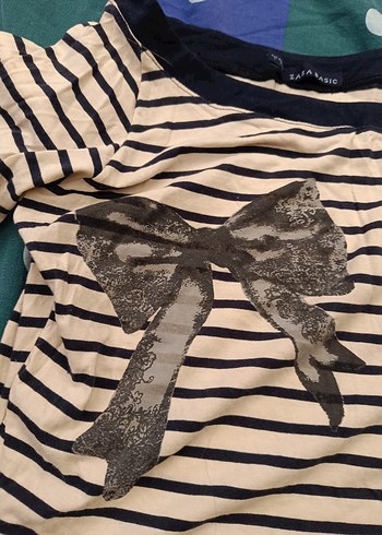 Fiyonklu Çizgili Tişört - Görsel 4