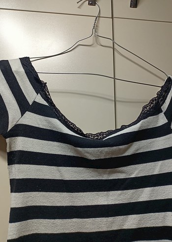 Dantel Detaylı Çizgili Kadın Tişört - Görsel 3