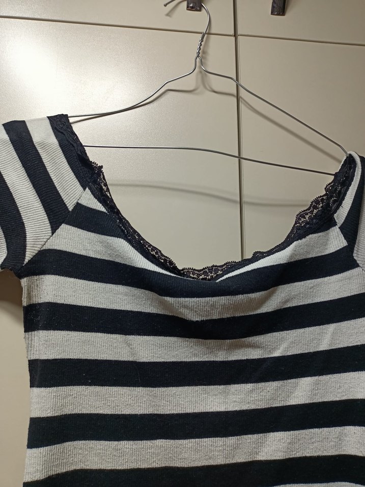 Dantel Detaylı Çizgili Kadın Tişört - Görsel 4