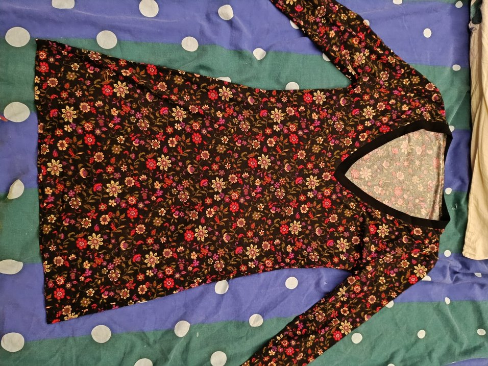 Çiçek Desenli V Yakalı Hamile Tuniği - Görsel 4