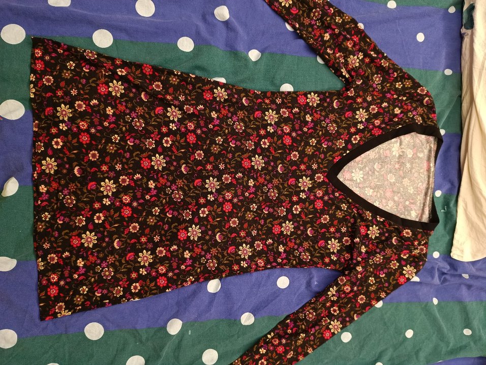 Çiçek Desenli V Yakalı Hamile Tuniği - Görsel 3