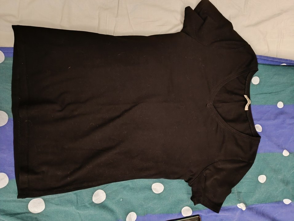 Siyah V Yaka Kısa KolluTişört - Görsel 2