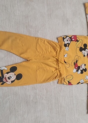 3-4 yaş Mickey mouse alt üst takım 