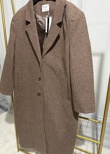universal Beden Bej Kadın Kemerli Yün Blazer Ceket