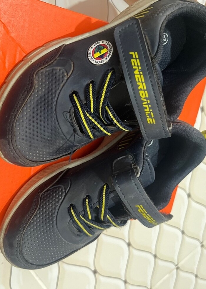 Fenerbahçe spor ayakkabı - Görsel 2