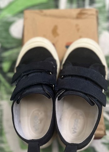 Erkek Çocuk Siyah Cırtlı Spor Ayakkabı - Görsel 2