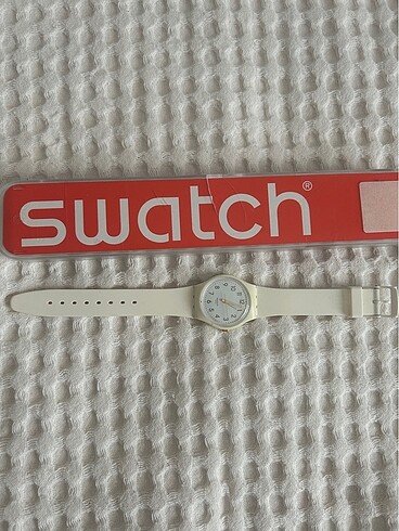  Beden beyaz Renk Swatch Kol Saati