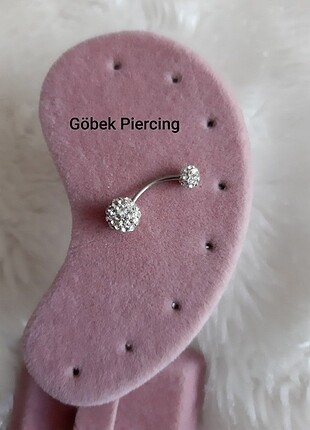 Göbek piercing