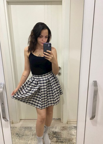 Siyah Rahat Kesim Mini Etek - Görsel 3