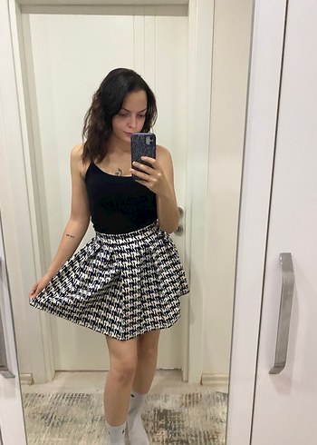 Siyah Rahat Kesim Mini Etek - Görsel 2