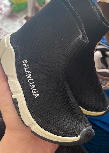 Balenciaga 22