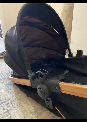 Siyah Bebek Arabası Konforlu Oturma Alanı - Görsel 2