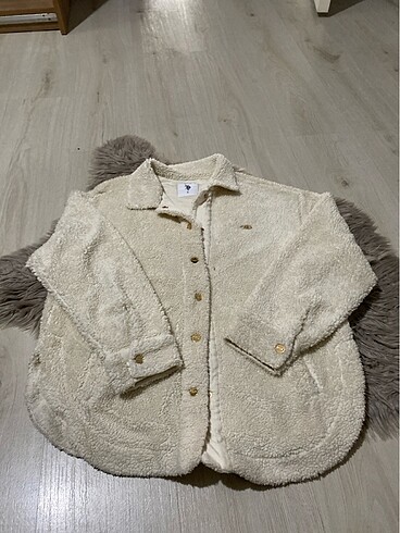 Peluş gömlek