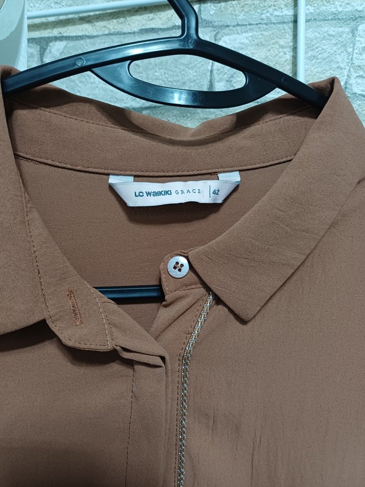 Bej Uzun Kollu Düğmeli Tunik - Görsel 2