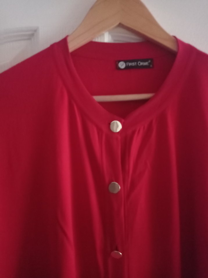 Uzun Kollu Düğmeli Kırmızı Kadın Tunik - Görsel 4