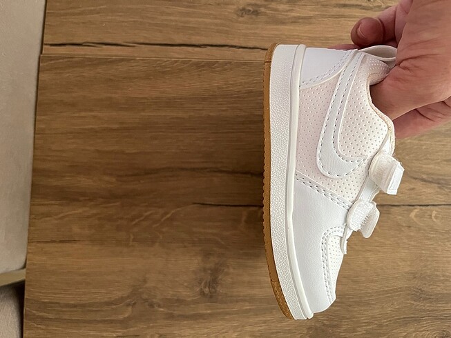 Nike 22 no beyaz erkek bebek ayakkabısı