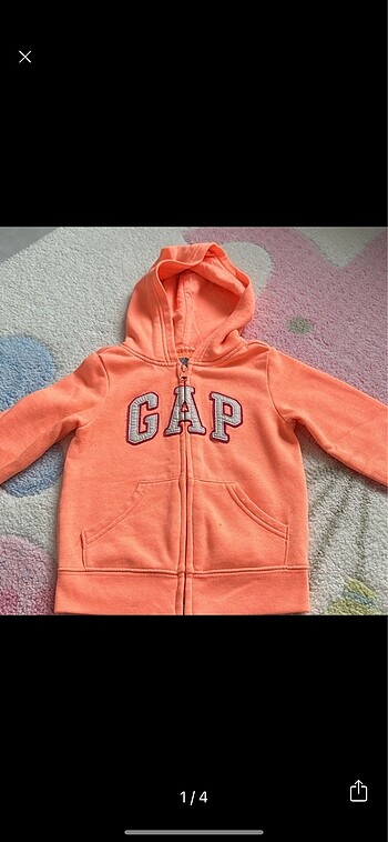 Gap sweatshirt