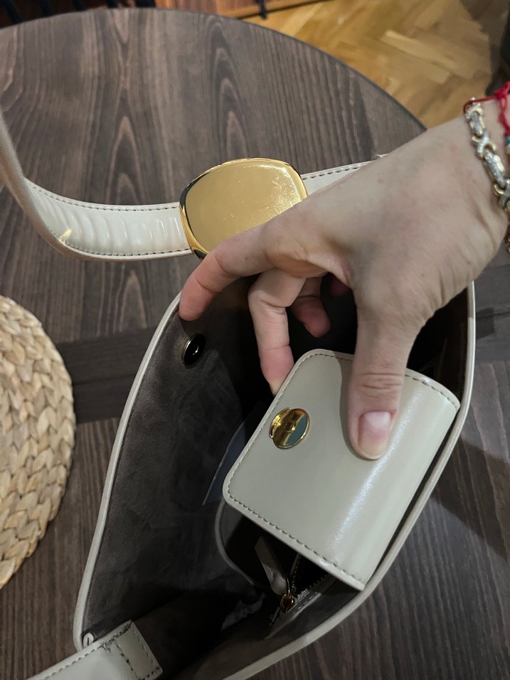 Gold tokalı zara kol çantası - Görsel 4