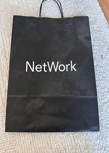 Siyah NetWork karton çanta.