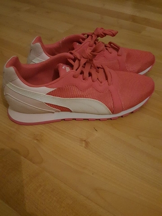 pembe puma spor ayakkabi