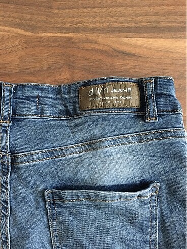 38 Beden mavi Renk Dilvin jeans