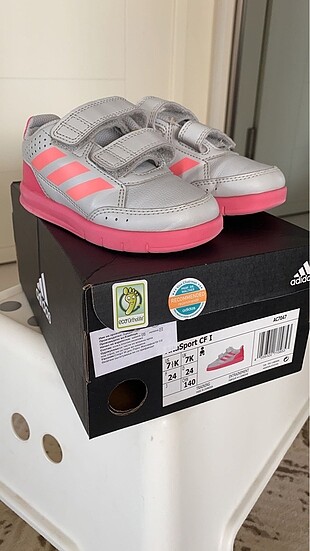 Adidas spor ayakkabı