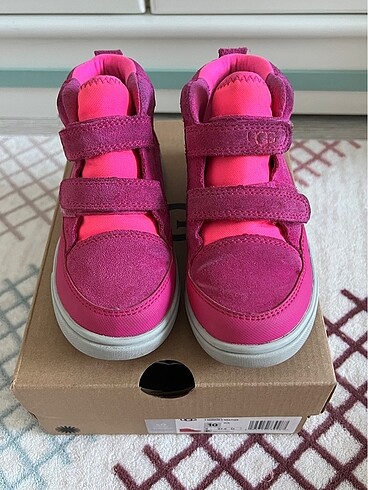 UGG 27,5 bot fusya