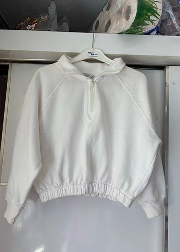 Beyaz Yarım Fermuarlı Kadın Sweatshirt