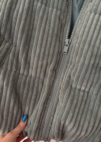 Pull and Bear Gri Düğmeli Kısa Kadın Ceket
