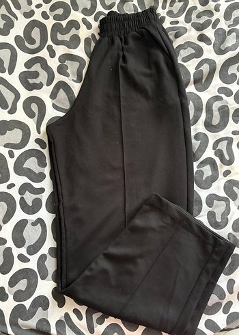 Siyah Piliseli Kadın Rahat Kumaş Pantolon - Görsel 2