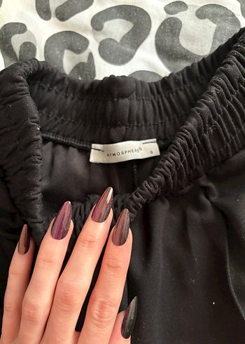 Siyah Piliseli Kadın Rahat Kumaş Pantolon - Görsel 3