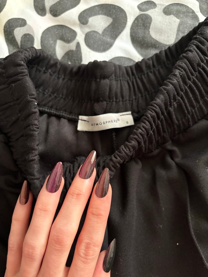 Siyah Piliseli Kadın Rahat Kumaş Pantolon - Görsel 3