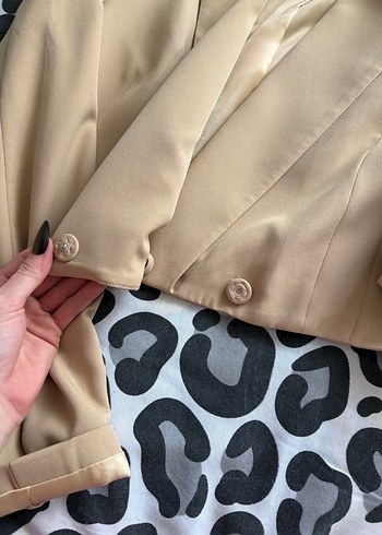 Bej Kısa Kesim Kadın Blazer Ceket - Görsel 4