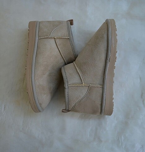 38 Beden siyah Renk Ugg model bot